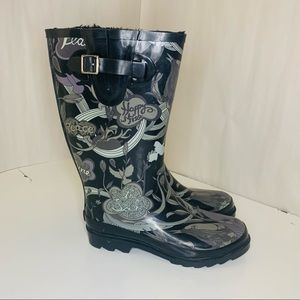 The Sak Black and Purple Winter Rain Boots
